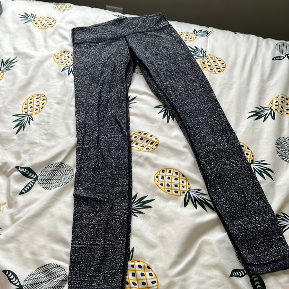 2/$30 Ivivva girls leggings